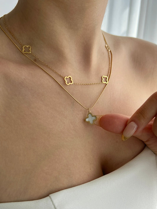 AURELIN CLOVER NECKLACE