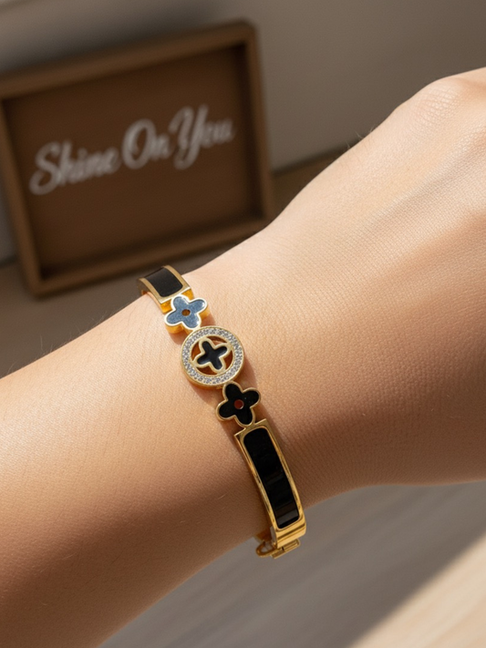 LUCKY NOIR BANGLE